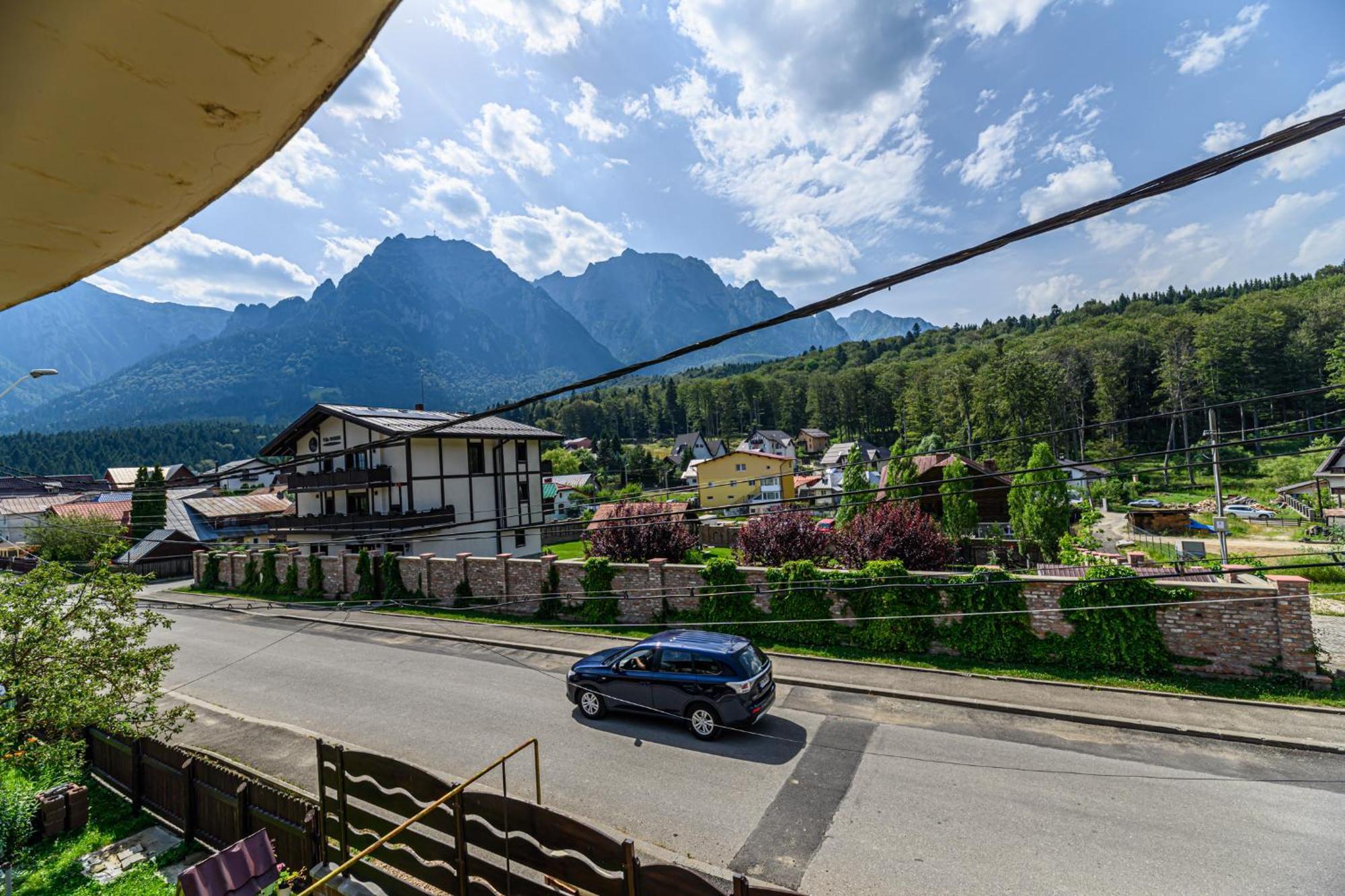 Casa Ramino Hotel Busteni Exterior photo